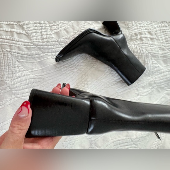 ✨SALE✨Alexander Wang Booker Square Toe Bootie ✨SALE✨ - Picture 11 of 16